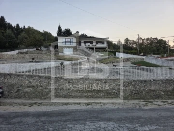 Moradia T4 para Venda em Bigorne, Magueija e Pretarouca