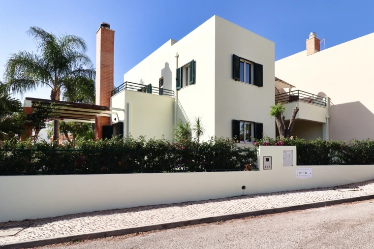 Moradia T3 para Venda em Alcantarilha e Pêra