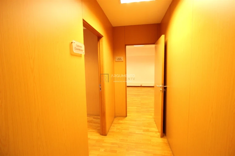 Apartamento T4 para Venda em Cedofeita, Santo Ildefonso, Sé, Miragaia, São Nicolau e Vitória Foto 10