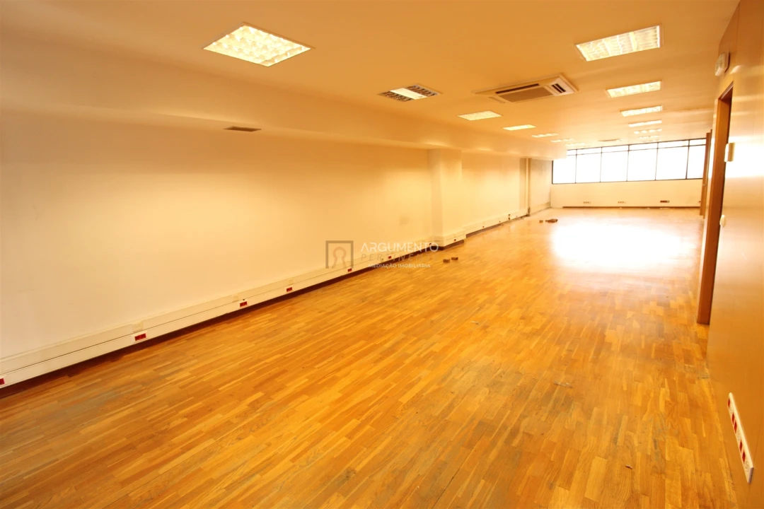 Apartamento T4 para Venda em Cedofeita, Santo Ildefonso, Sé, Miragaia, São Nicolau e Vitória Foto 7