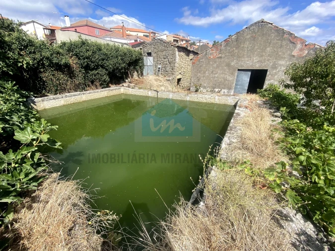 Terreno para Venda em Vilarinho da Castanheira Foto 4