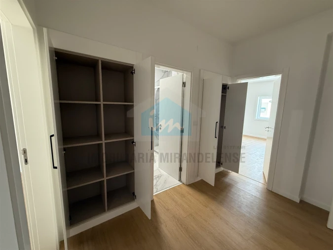 Apartamento T3 para Venda em Mirandela Foto 22