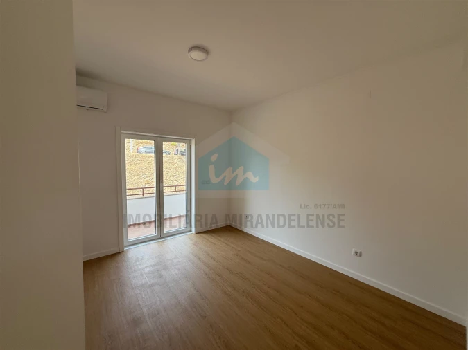Apartamento T3 para Venda em Mirandela Foto 18