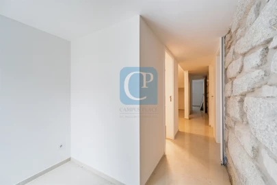 Moradia T3 para Venda em Lordelo do Ouro e Massarelos