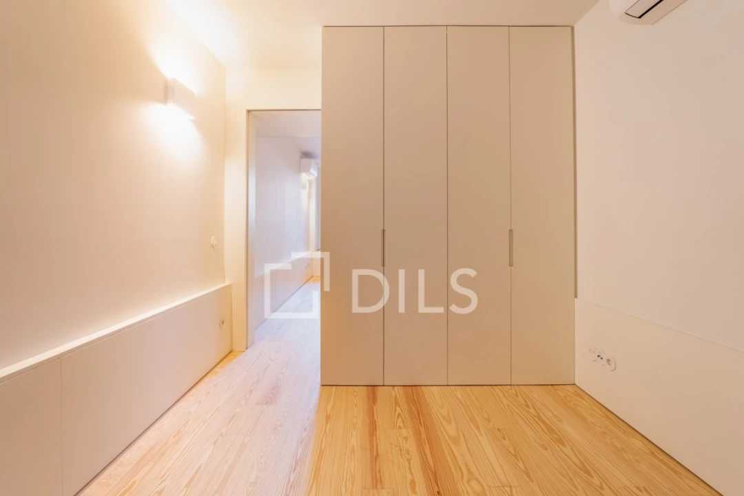 Apartamento T1 para Venda em Cedofeita, Santo Ildefonso, Sé, Miragaia, São Nicolau e Vitória Foto 3
