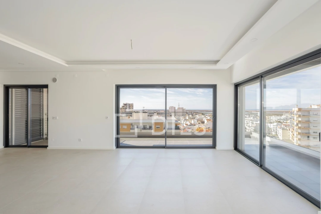 Apartamento T2 para Venda em Faro (Sé e São Pedro) Foto 3