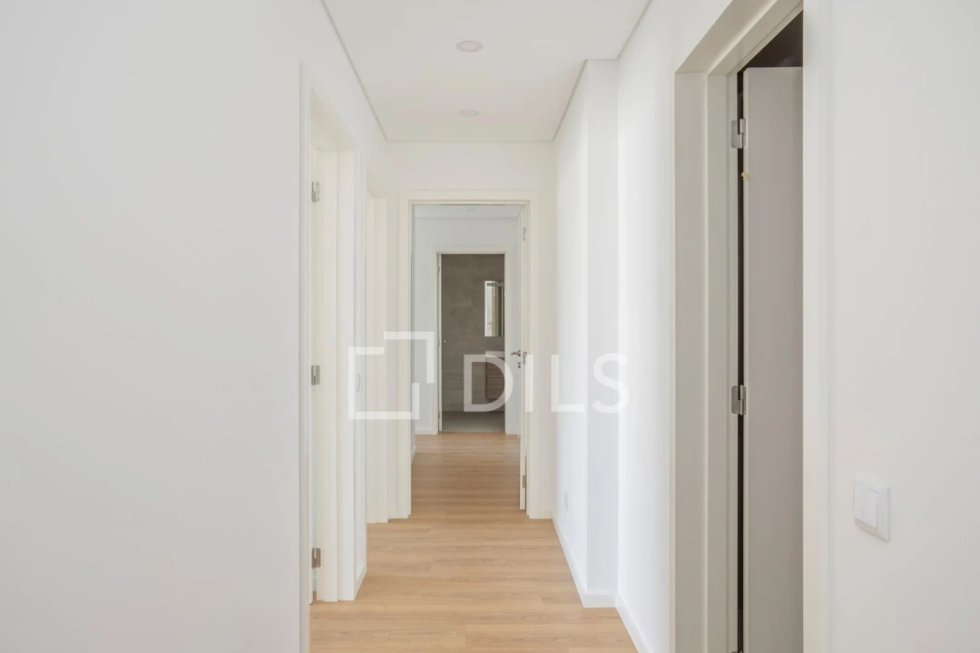 Apartamento T2 para Venda em Faro (Sé e São Pedro) Foto 15