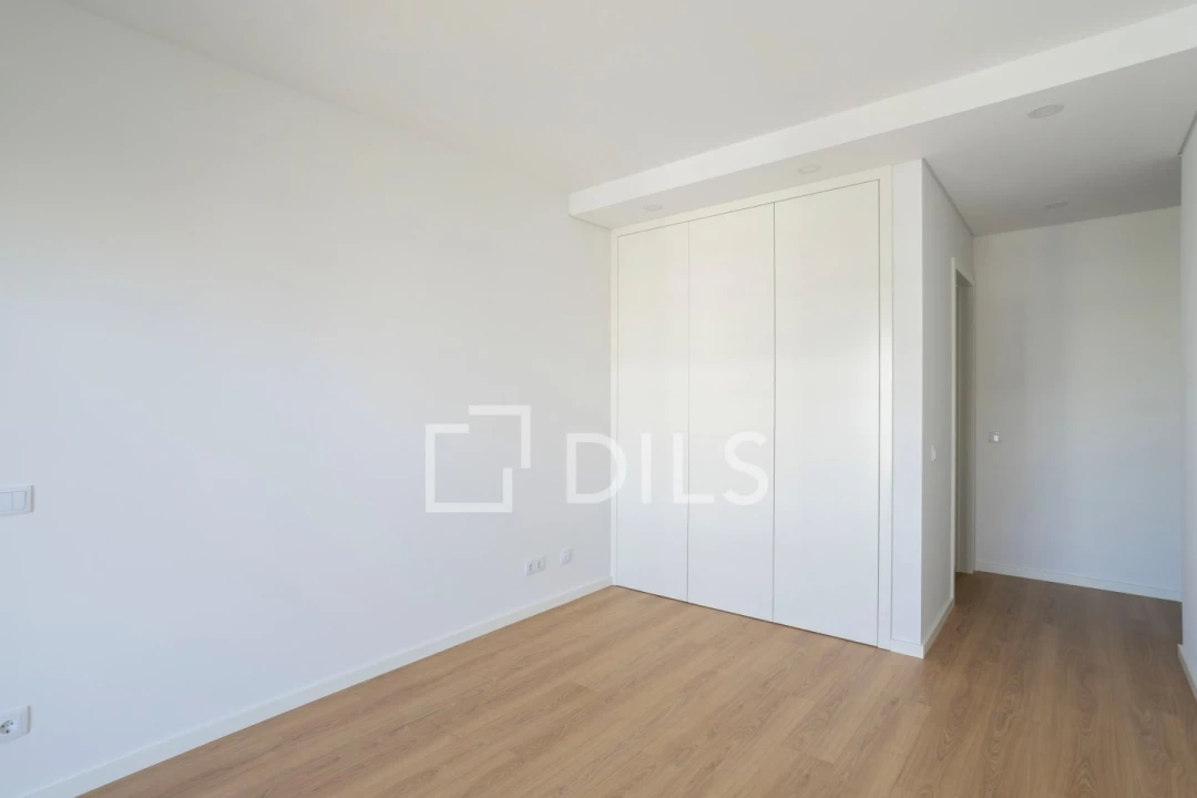 Apartamento T2 para Venda em Faro (Sé e São Pedro) Foto 22