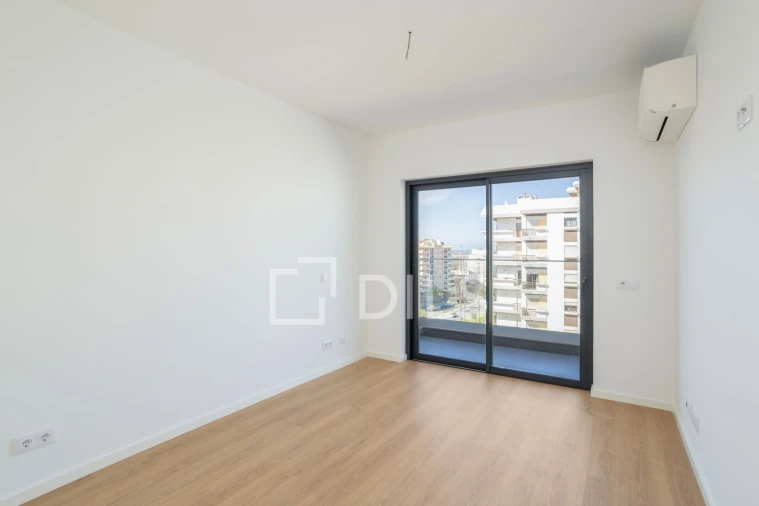 Apartamento T2 para Venda em Faro (Sé e São Pedro) Foto 16