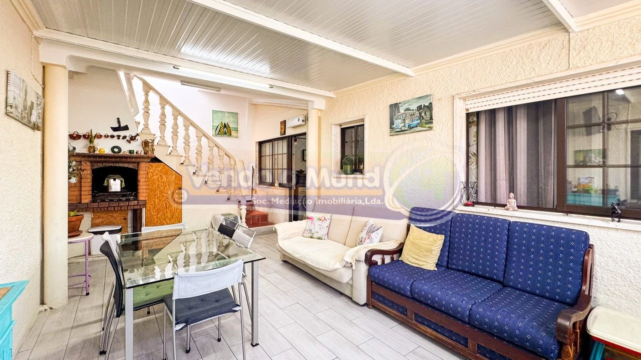 Moradia T4 para Venda em Samora Correia Foto 6