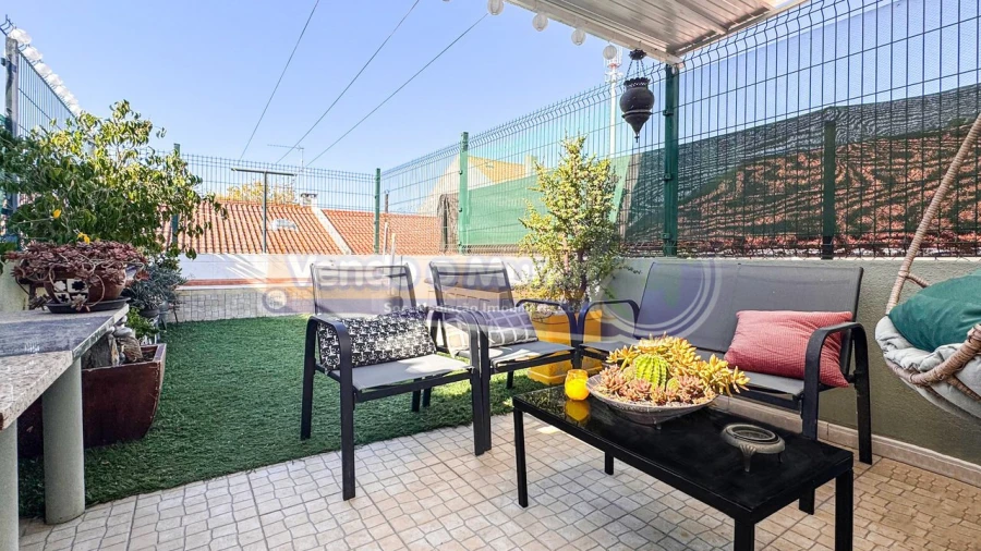 Moradia T4 para Venda em Samora Correia