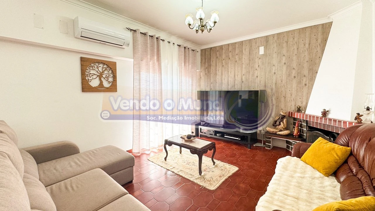 Moradia T4 para Venda em Samora Correia Foto 5