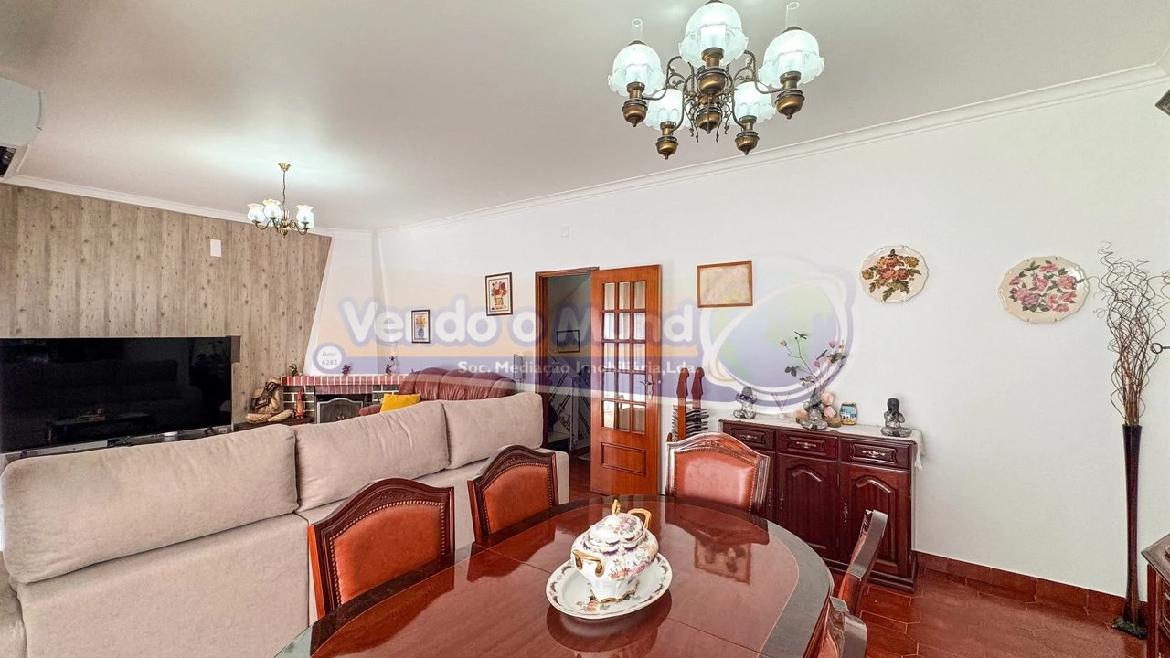 Moradia T4 para Venda em Samora Correia Foto 4