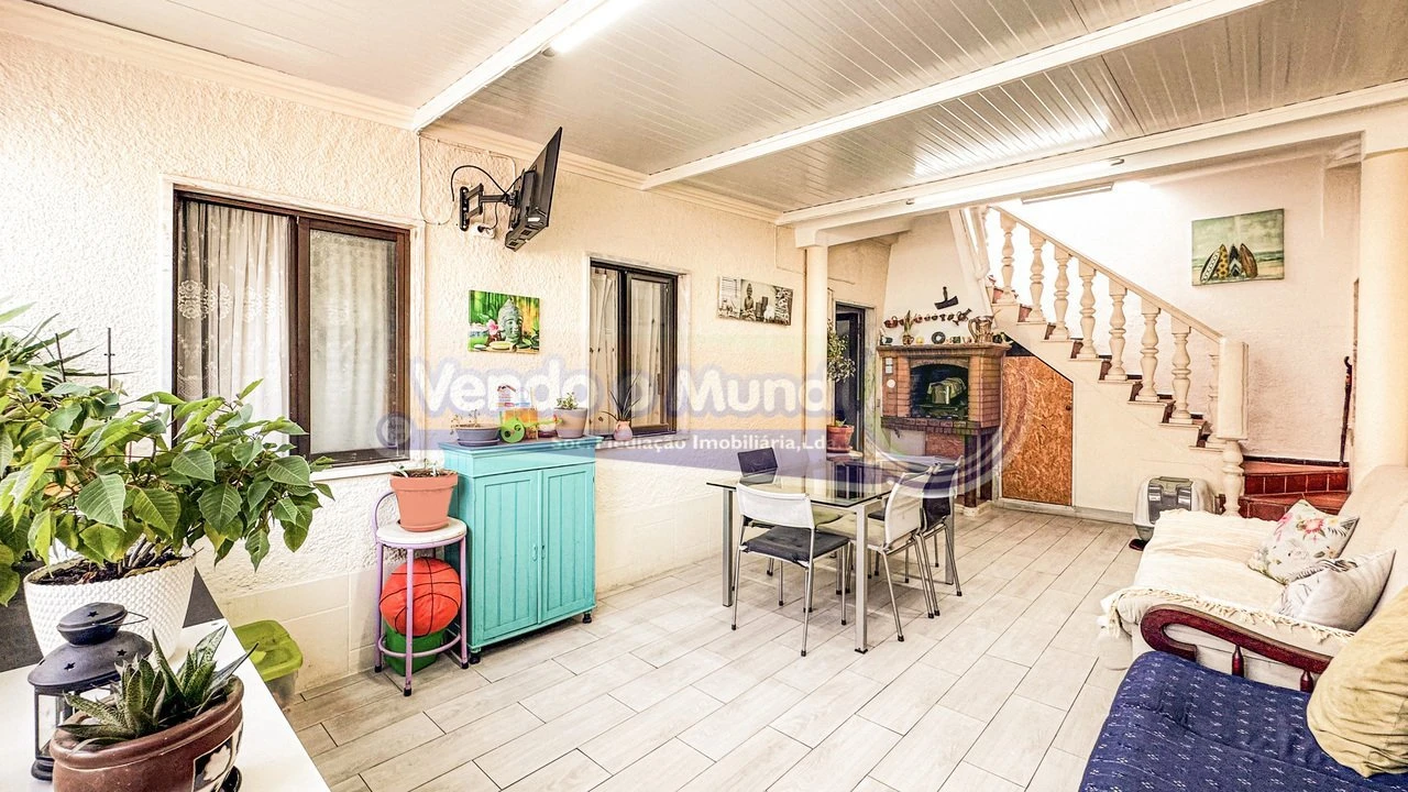 Moradia T4 para Venda em Samora Correia Foto 5