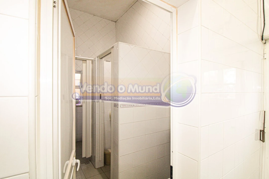 Loja para Venda em Biscainho Foto 12