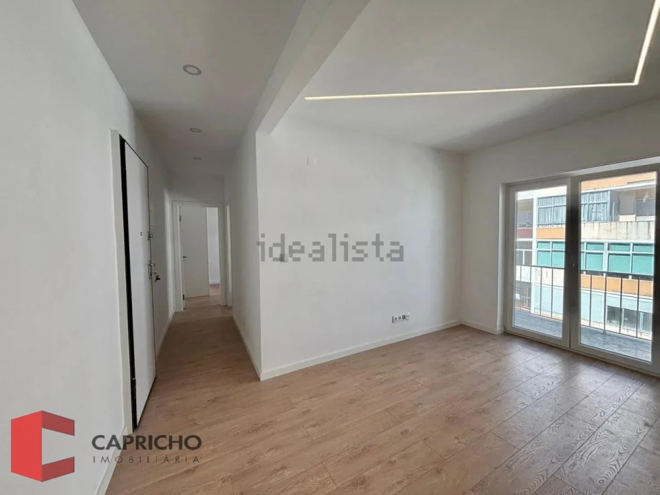 Apartamento T2 para Venda em Almada, Cova da Piedade, Pragal e Cacilhas Foto 6