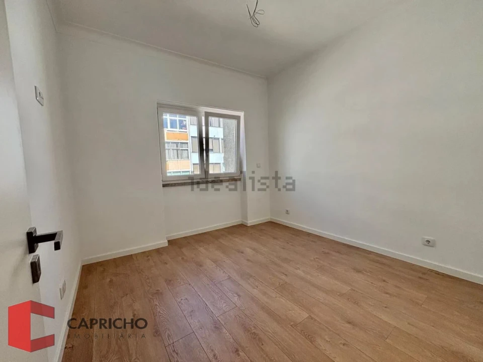Apartamento T2 para Venda em Almada, Cova da Piedade, Pragal e Cacilhas Foto 10