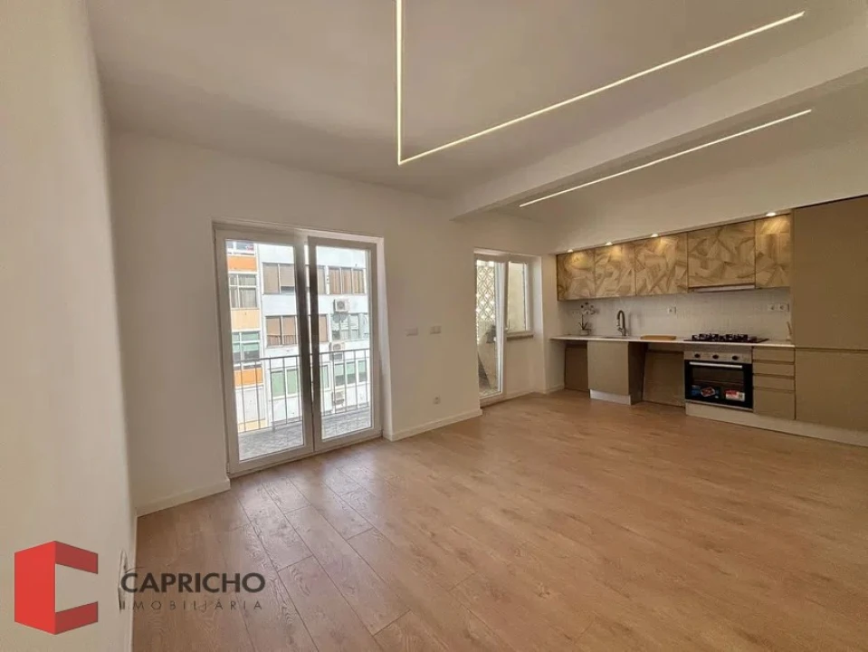 Apartamento T2 para Venda em Almada, Cova da Piedade, Pragal e Cacilhas Foto 11