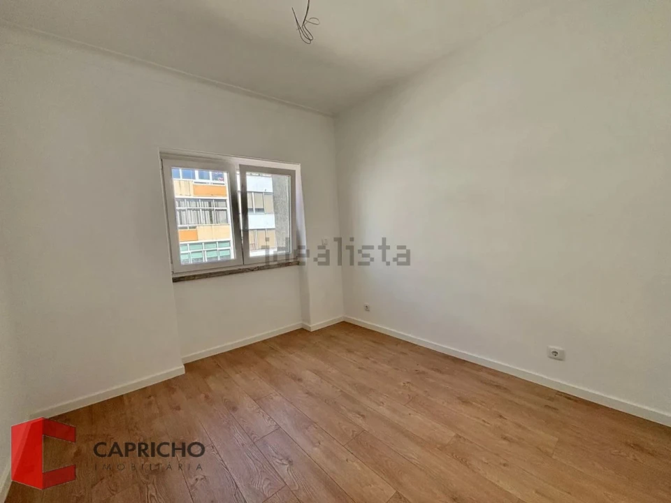 Apartamento T2 para Venda em Almada, Cova da Piedade, Pragal e Cacilhas Foto 13