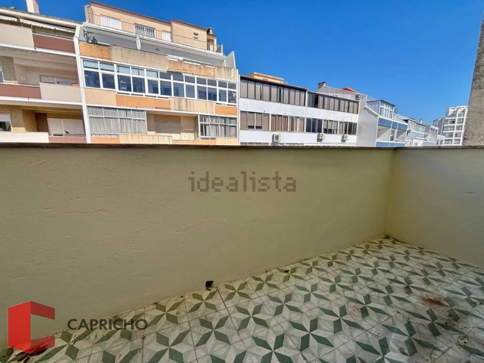 Apartamento T2 para Venda em Almada, Cova da Piedade, Pragal e Cacilhas Foto 16