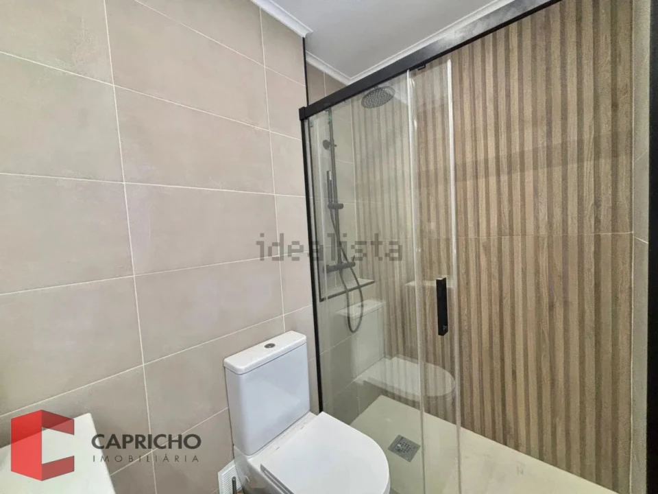 Apartamento T2 para Venda em Almada, Cova da Piedade, Pragal e Cacilhas Foto 12