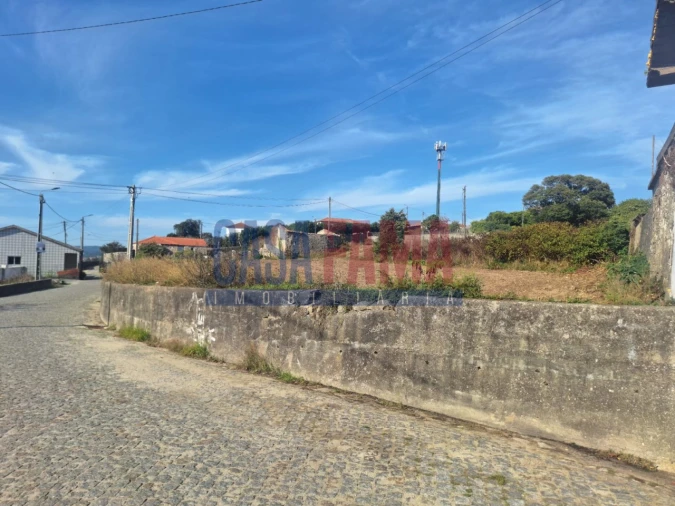 Terreno para Venda em Retorta e Tougues Foto 9