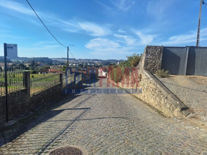 Terreno para Venda em Retorta e Tougues Foto 10