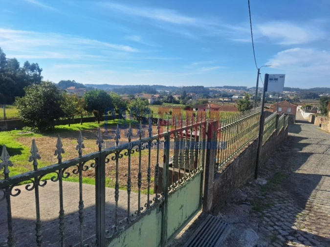 Terreno para Venda em Retorta e Tougues Foto 11