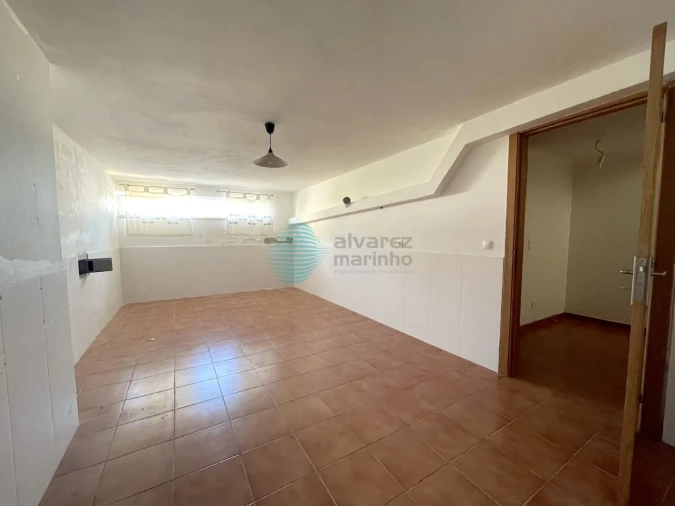 Moradia T4 para Arrendamento em Santa Maria, São Pedro e Matacães Foto 20