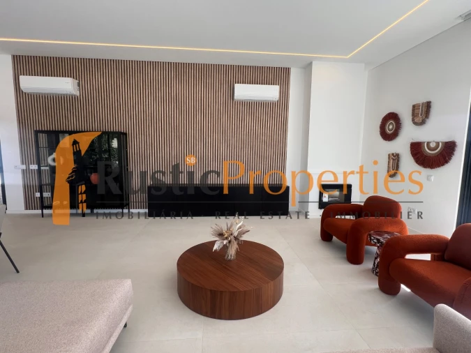 Moradia T4 para Venda em São Brás de Alportel Foto 8