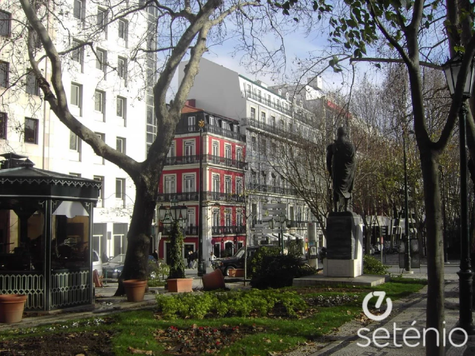 Apartamento T3 para Venda em Santo António Foto 1