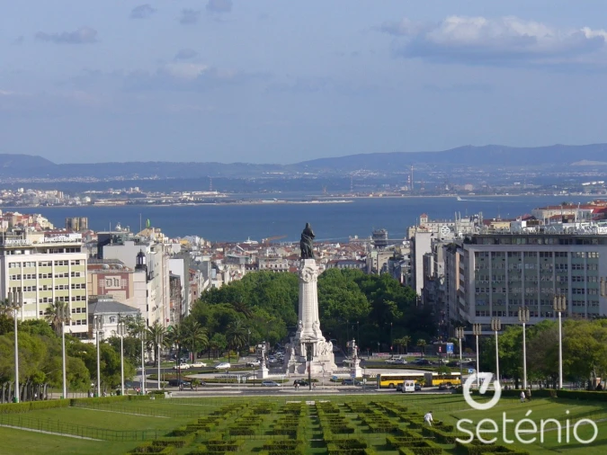 Apartamento T3 para Venda em Santo António Foto 3