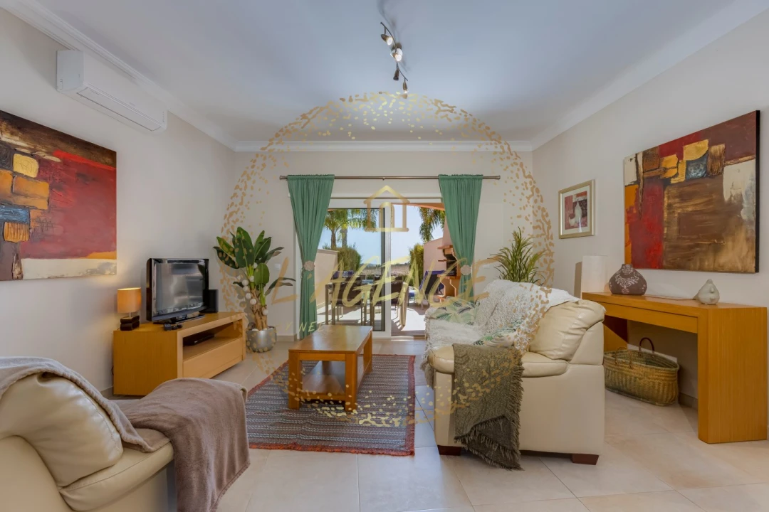 Moradia T2 para Venda em Lagos (São Sebastião e Santa Maria) Foto 5