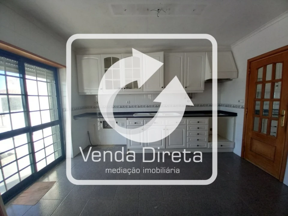 Moradia T3 para Venda em Santo Isidoro Foto 9