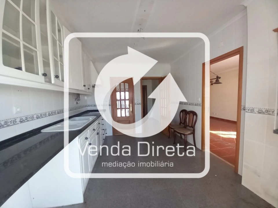 Moradia T3 para Venda em Santo Isidoro Foto 11