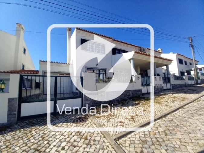 Moradia T3 para Venda em Santo Isidoro Foto 2