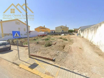 Moradia T4 para Venda em Atouguia da Baleia