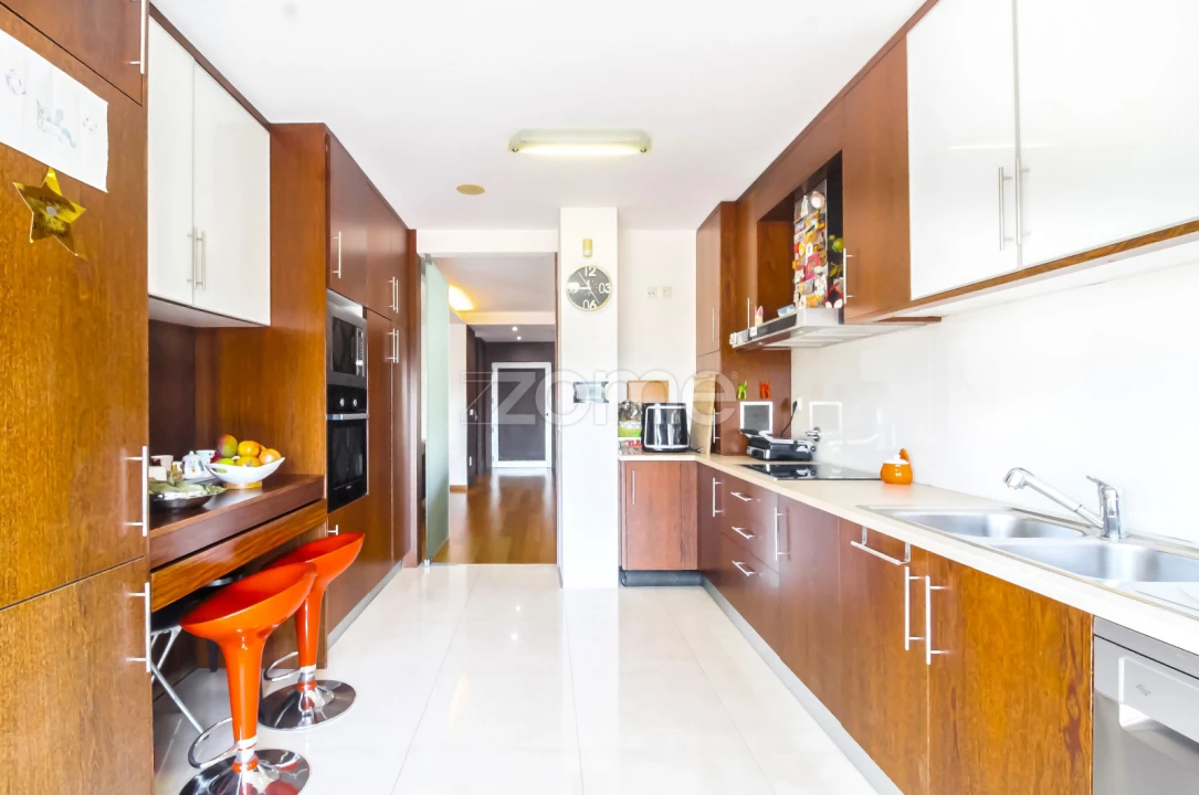 Moradia T3 para Venda em Esporões Foto 18