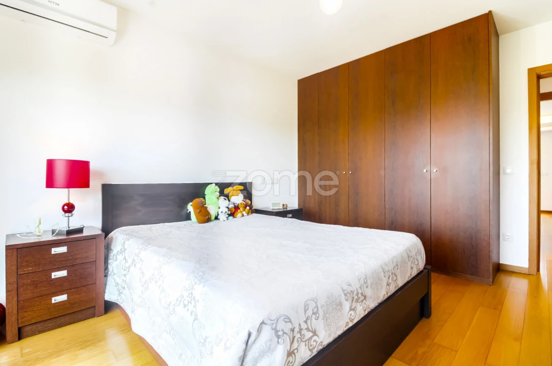 Moradia T3 para Venda em Esporões Foto 32
