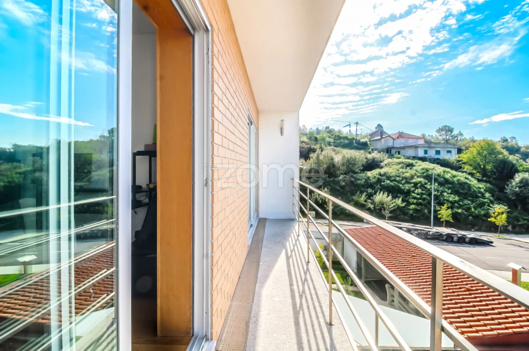 Moradia T3 para Venda em Esporões Foto 33