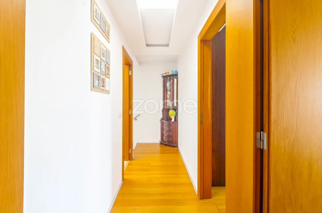 Moradia T3 para Venda em Esporões Foto 25