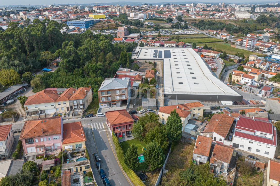 Moradia T6 para Venda em Paranhos Foto 8