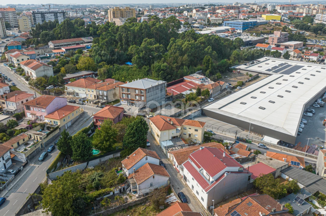 Moradia T6 para Venda em Paranhos Foto 9