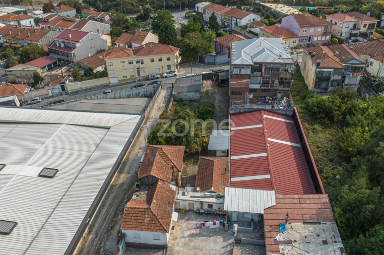 Moradia T6 para Venda em Paranhos Foto 3