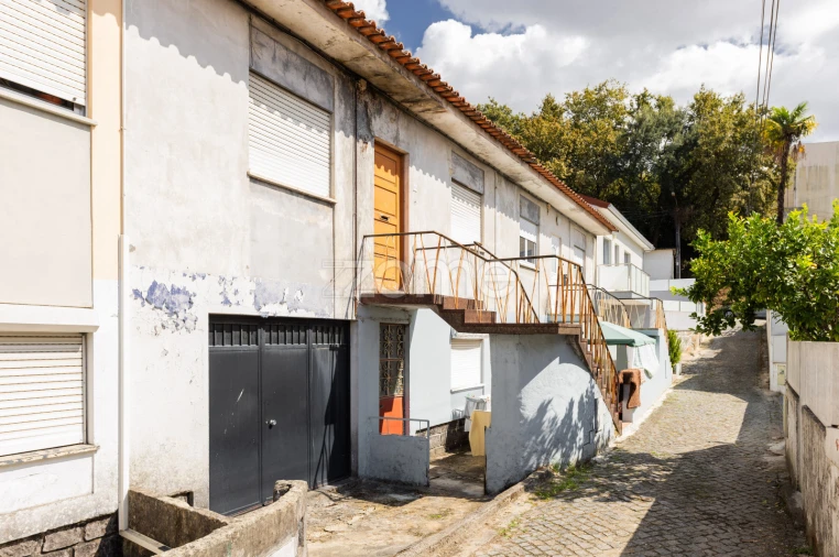 Moradia T8 para Venda em Real, Dume e Semelhe