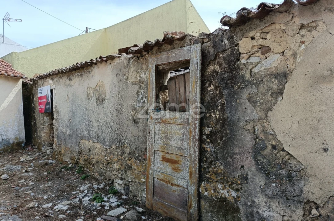 Moradia T2 para Venda em Fanhões Foto 10