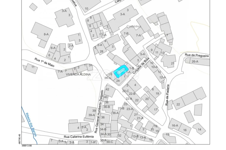 Moradia T2 para Venda em Fanhões Foto 4