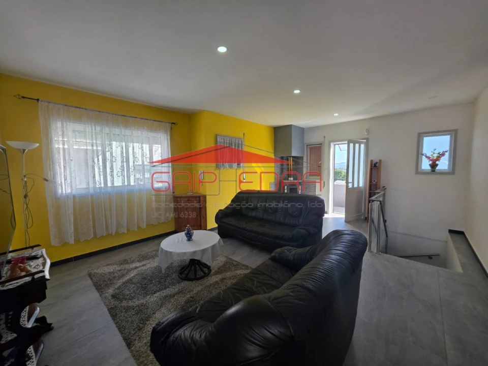 Moradia T4 para Venda em Lourosa Foto 3
