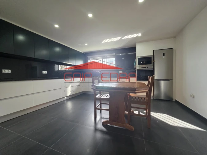 Moradia T4 para Venda em Lourosa Foto 12