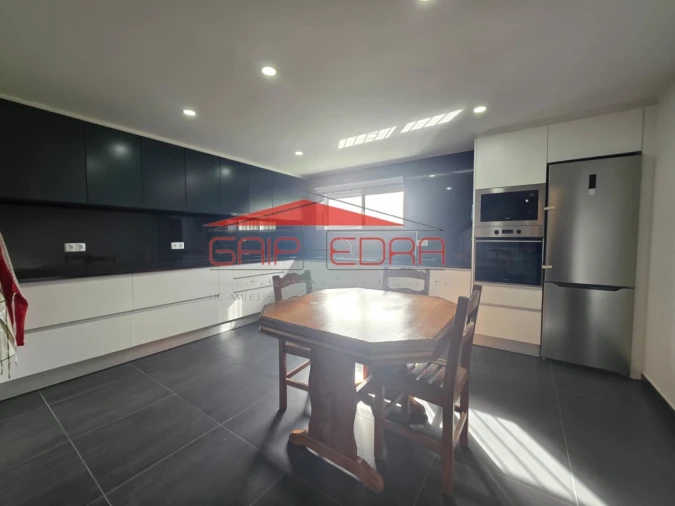 Moradia T4 para Venda em Lourosa Foto 14